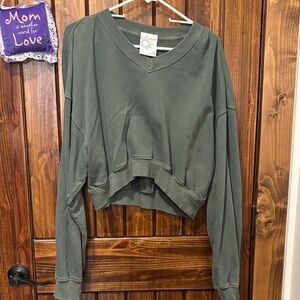 Aerie Forest Green V-Neck Cropped Hoodie